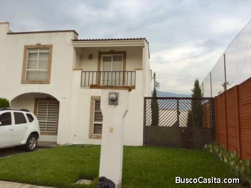 Hermosa casa con terreno EXTRA