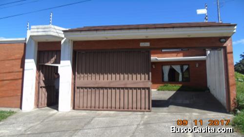 Vendo preciosa casa en condominio lo de Valdéz, San José Pinula, Guatemala.