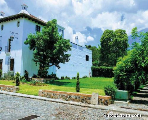 Hermosa casa en venta ubicada Antigua Guatemala / Condominio El Cortijo de las Flores 