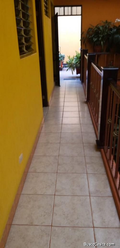 Casa en venta fuera de garita zona 6 en Guatemala