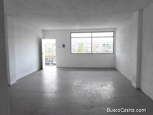 Local en renta ubicado en zona 3 sobre avenida bolívar