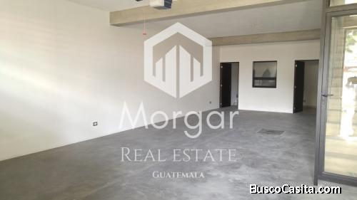 Casa en alquiler en zona 10 de 258 mts en $1500 de 3 dormitorios/código 455
