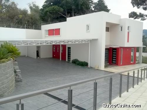 Hermosa Casa de 3 habitaciones en venta km 13.5 Muxbal