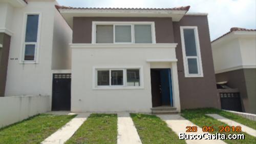 Vendo casa en km 30.5 carretera a El Salvador, Alamedas de Santo Domingo.