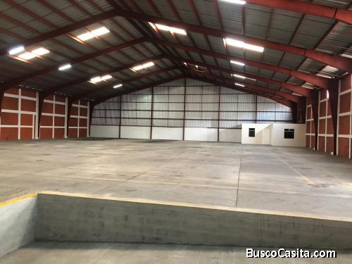 Bodega de 1,478 m2 en renta km. 27 carretera al Pacífico 