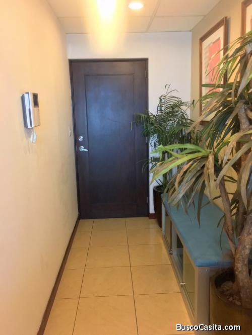 Oficina en renta zona 10 