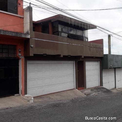 Casa de 2 Niveles, Dentro de Garita