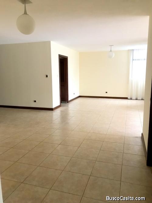 Apartamento en renta zona 14 / Villa Mayor