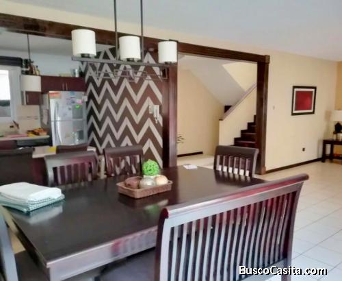 Casa en Venta  El Encinal, Tronco II zona 7 de Mixco