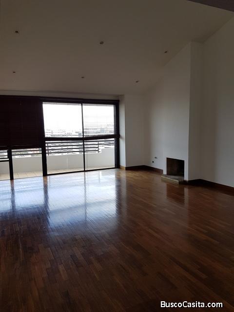 Penthouse en renta zona 10
