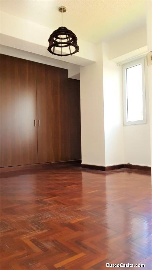 Apartamento en renta zona 14 
