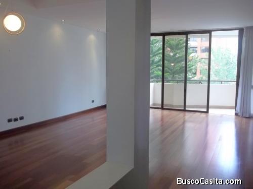 Apartamento en renta zona 14 