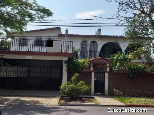VENDO HERMOSA CASA EN ZONA 2 CIUDAD NUEVA