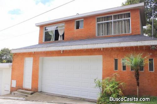 Casa en venta zona 1 de Mixco / Hojarascas