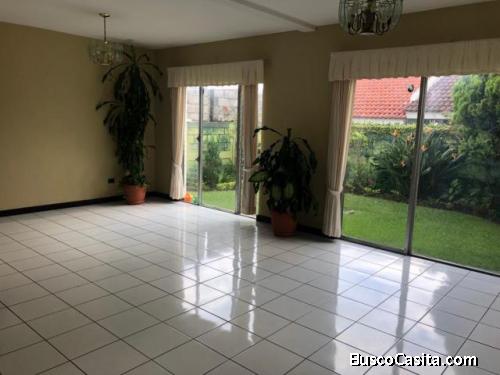 ALQUILER CASA ZONA 16 SANTA AMELIA