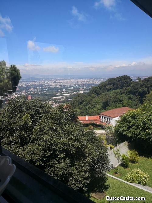 IMPRESIONANTE CASA CON VISTA A LA CIUDAD Km. 11 CAES