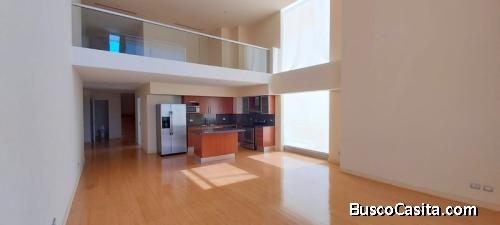 Apartamento tipo loft en renta zona 10 / Atrium