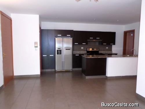 Alquilo apartamento en Vista Hermosa I, Z.15