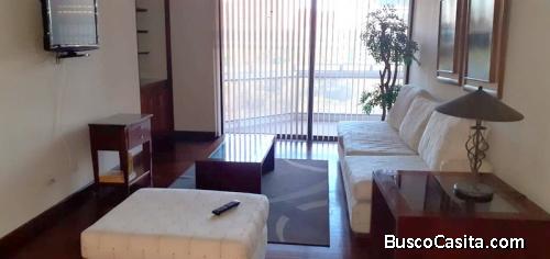 Apartamento amueblado y equipado en renta zona 10