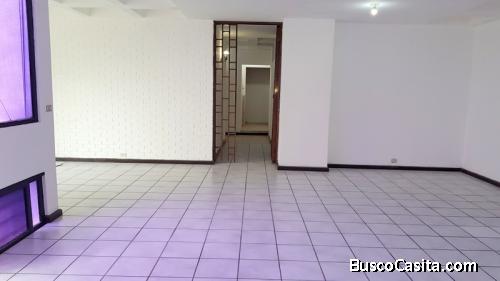 Oficina en renta zona 13