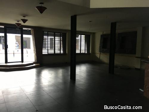 Local Comercial Zona Viva, para Restaurante o Comercio