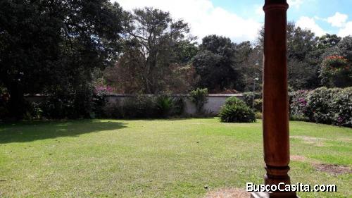 Terreno en el casco de Antigua  2600v2