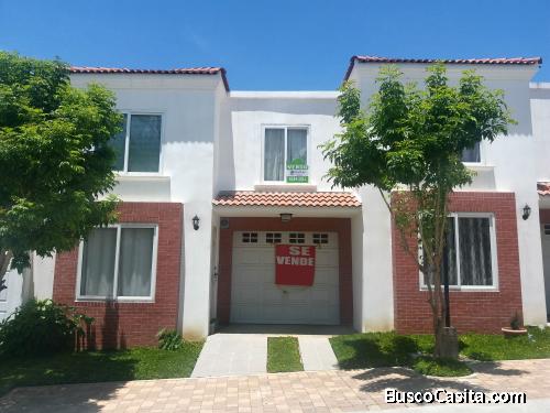Vendo Casa en Hacienda de las Flores, Villa Nueva
