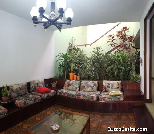 AMPLIA CASA EN VENTA ZONA 16 LA MONTAÑA