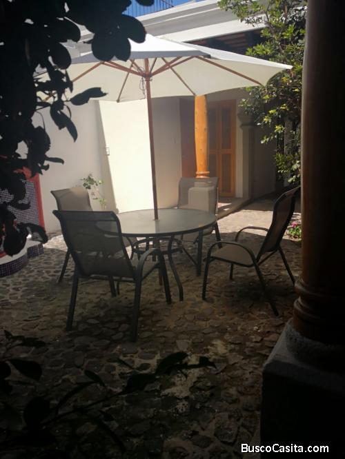 RENTO HERMOSA CASA AMUEBLADA EN ANTIGUA GUATEMALA
