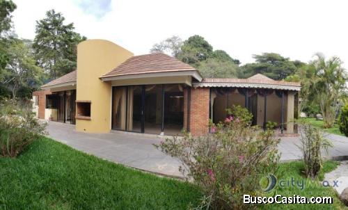 HERMOSA CASA DE 1 NIVEL EN RENTA EL SOMPOPERO ZONA 11