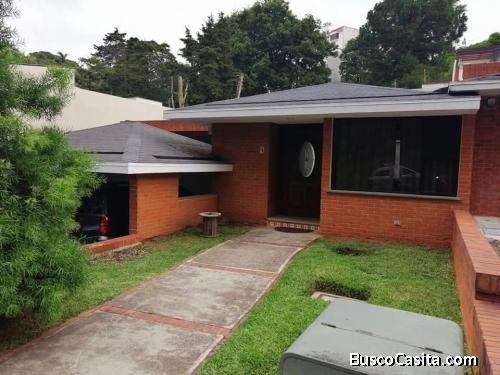 HERMOSA CASA EN VENTA EN ZONA 16