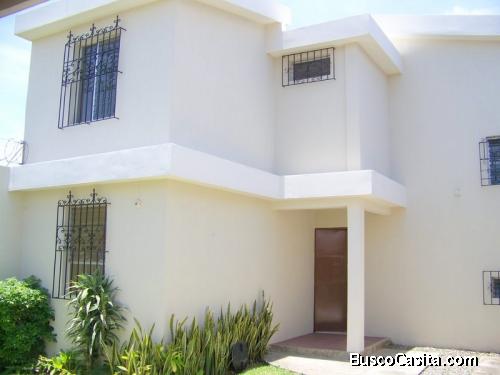 Casa en venta zona 8 de Mixco Balcones de San Cristóbal