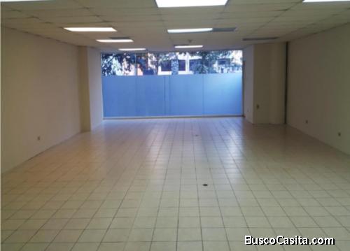 Local comercial en Zona Viva, 