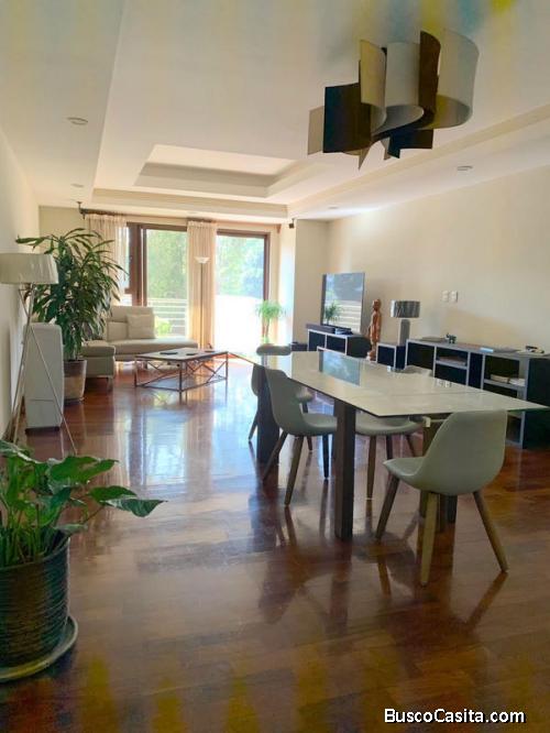 Apartamento en renta zona 10