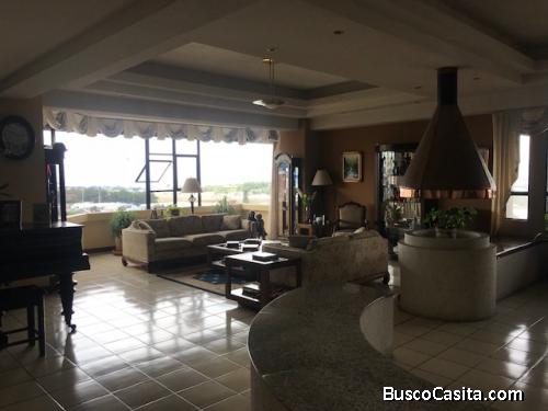 Penth House de 2 niveles en venta en zona 13