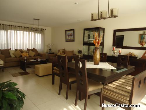 Casa en venta en Condado El Naranjo zona 4 Mixco