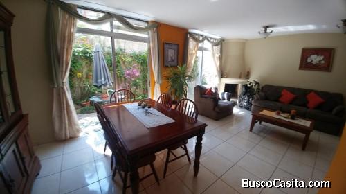 VENDO CASA EN MIXCO zONA 7 POR EL ENCINAL, CAMINO A CEMENTERIO LAS FLORES