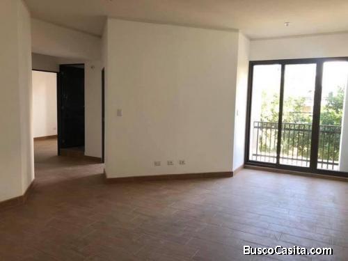 Apartamento en renta zona 14 Garcés de la Villa