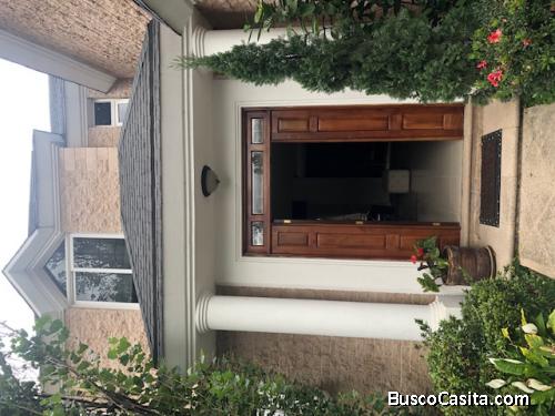 Residencia Zona 10 Reina Sofia