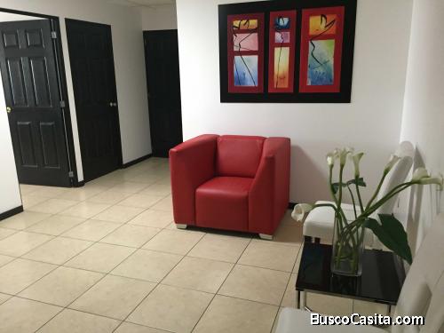 Oficina en alquiler zona 10 Edificio Corporativo, 80m2