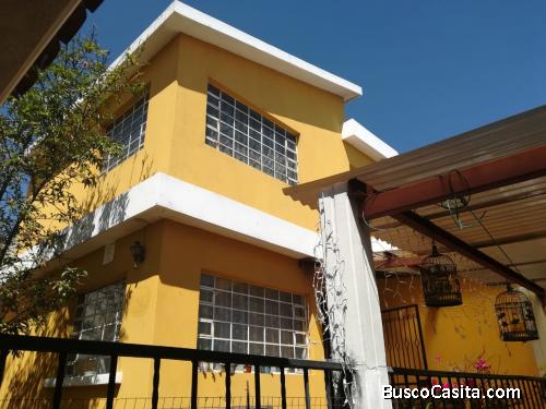 Preciosa casa en venta en Condominio Ciudad Saturno, zona 9 de Mixco