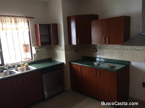 CASA EN RENTA CARRETERA AL SALVADOR KM 17 OLMECA/ Q 4,200.00 MAN INC