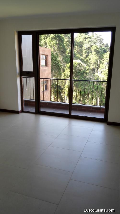 APARTAMENTO de 4 habitaciones RENTA ZONA 16