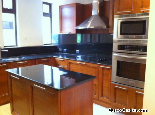 Apartamento en renta  zona 10 