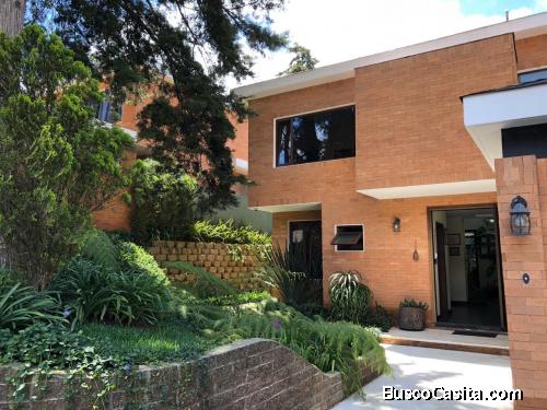 Venta linda casa en condominio km 18.5 entorno El Tajin