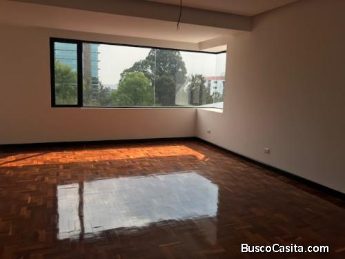Amplio apartamento en renta en zona 15 VH1 3 hab y hab. servicio
