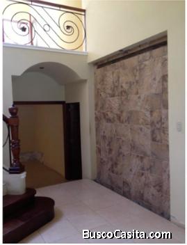 VENDO BELLA CASA EN CONDOMINIO LA FORESTA CARRETERA SALVADOR