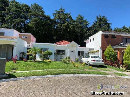 Casa de UN NIVEL en Condominio Km. 25 Carr. El Salvador