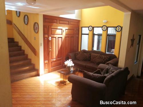 Casa en Venta Zona 7 de Mixco 