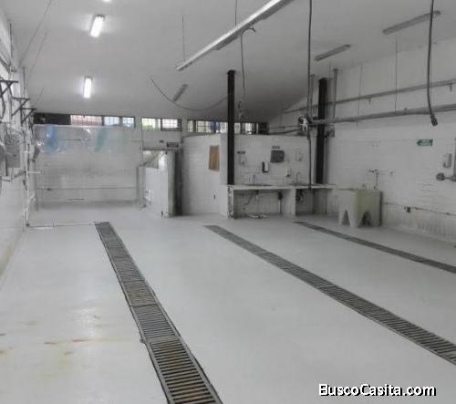 EN ALQUILER BODEGA ZONA 12 CERCA DE LA ATANACIO Y PETAPA